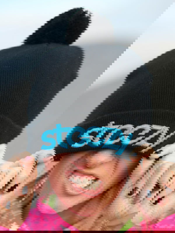 STEEZY - "Steezy Logo" Pom Pom Beanie (Black & Blue) - Clothing