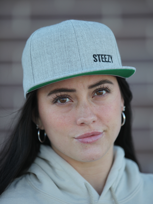 Steezy Small Text Snapback Hat (Black/Gray) - STEEZY Clothing