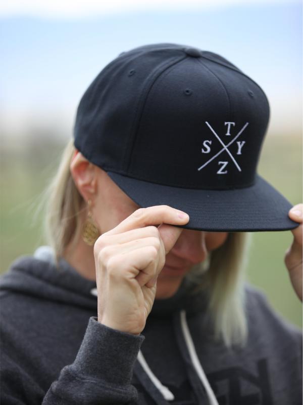 STZY X Snapback Hat (White/Black) - STEEZY Clothing