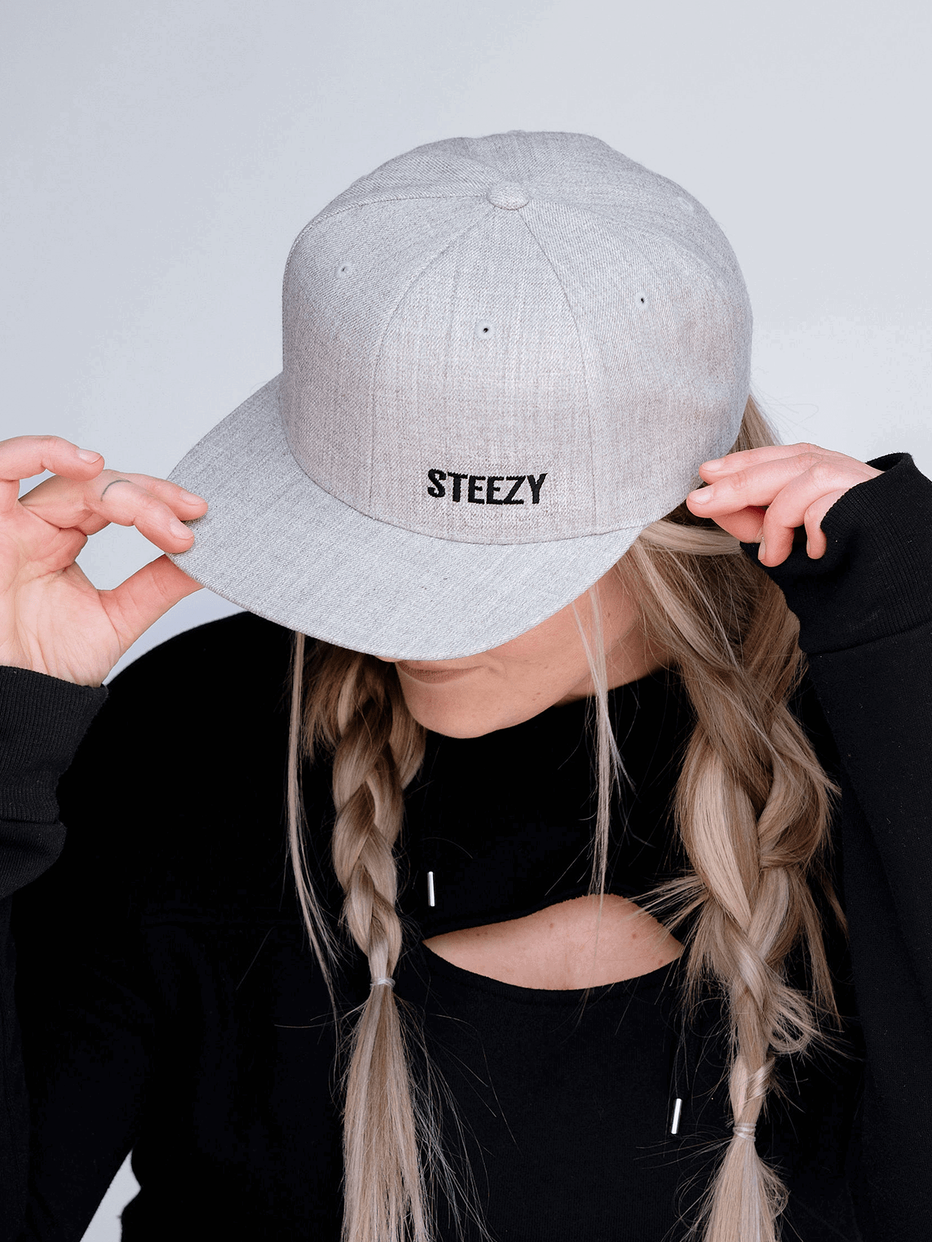 Steezy Small Text Snapback Hat (Black/Gray) - STEEZY Clothing