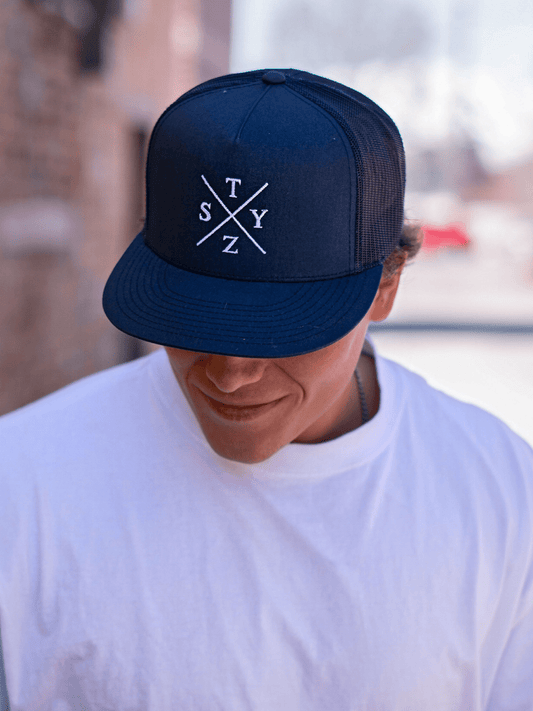 STEEZY - STZY X Trucker Hat (White/Navy) - Clothing