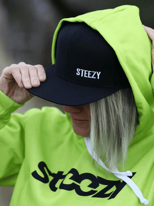 STEEZY - Steezy Small Text Snapback Hat (White/Black) - Clothing